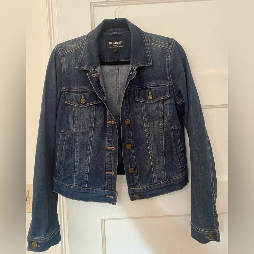 William Rast Blue Jean Jacket Stretchy, Comfortable, Cute short cut!